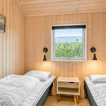Bernadine - 500m From The Sea By Interhome Bøtø By
